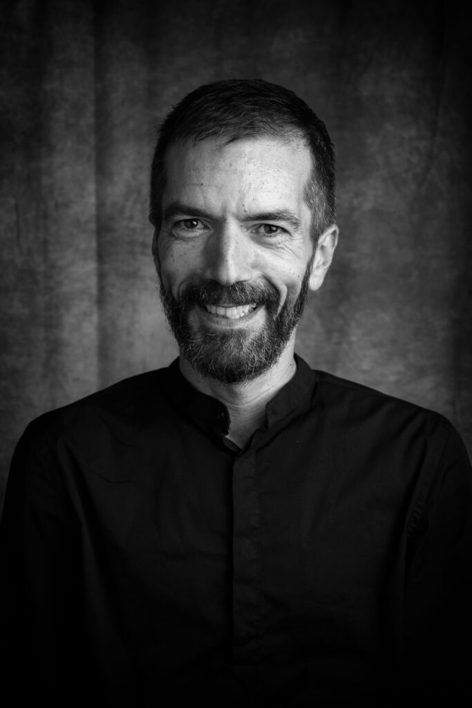 Ritratto di Kosta – Mario Brambilla, Officina Ricordi