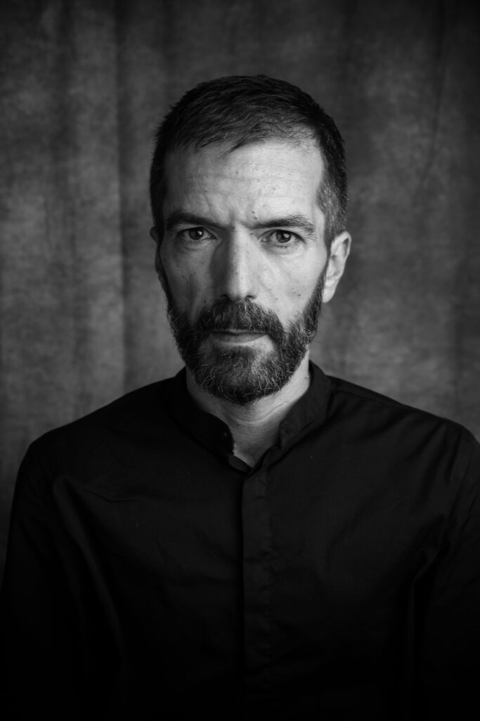 Ritratto di Kosta – Mario Brambilla, Officina Ricordi