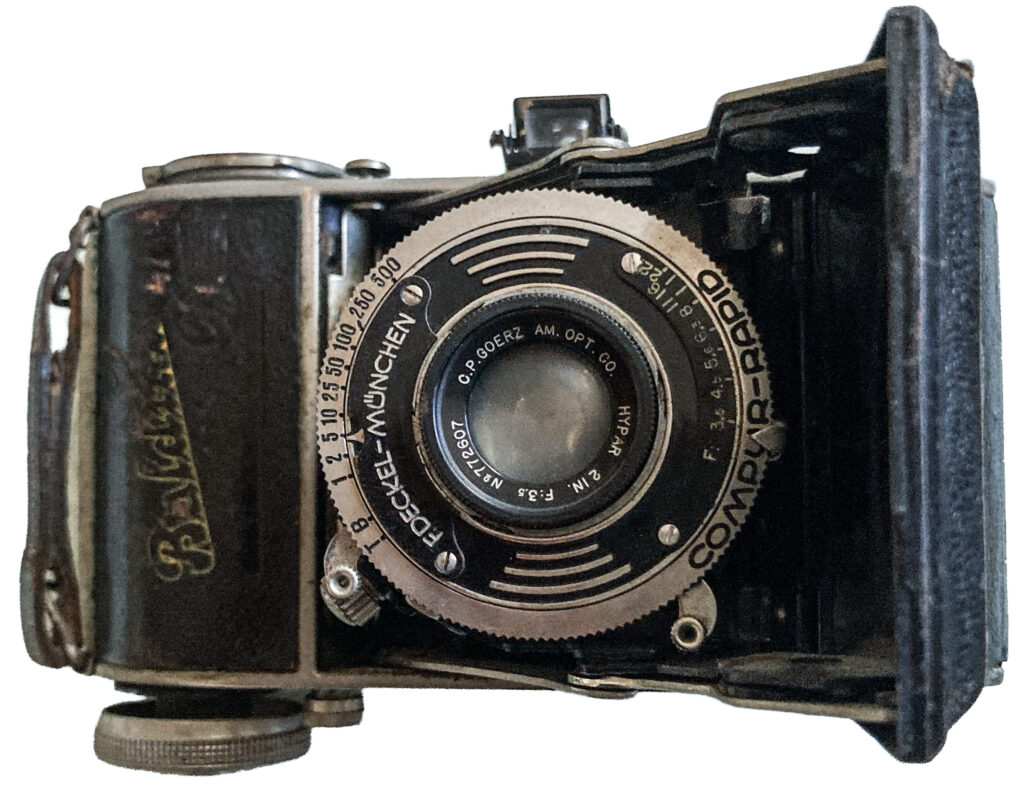 La macchina fotografica a soffietto Balda di mio nonno